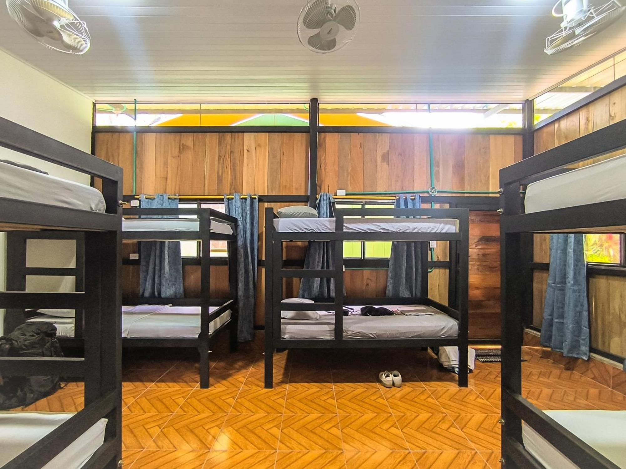 Hostel Casa De Las Palmas Tours Летисия Экстерьер фото