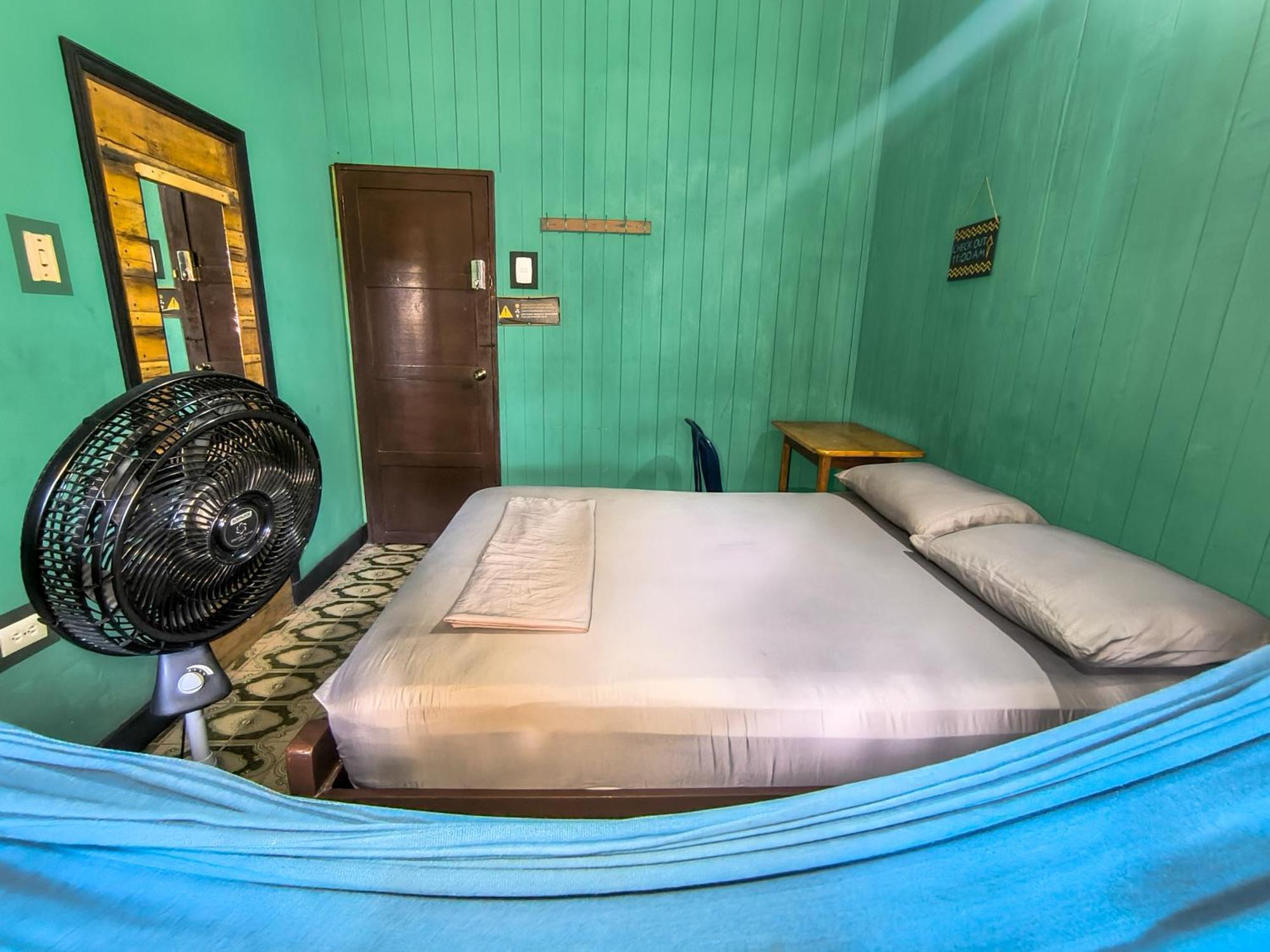 Hostel Casa De Las Palmas Tours Летисия Экстерьер фото
