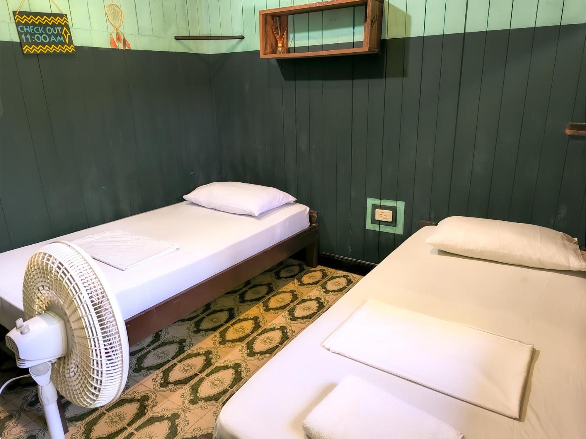 Hostel Casa De Las Palmas Tours Летисия Экстерьер фото